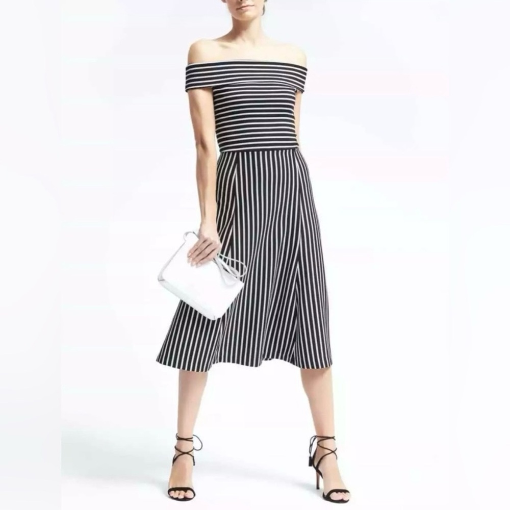 Banana Republic Women’s Black White Striped Off-Shoulder Dress midi Dress Sz 4